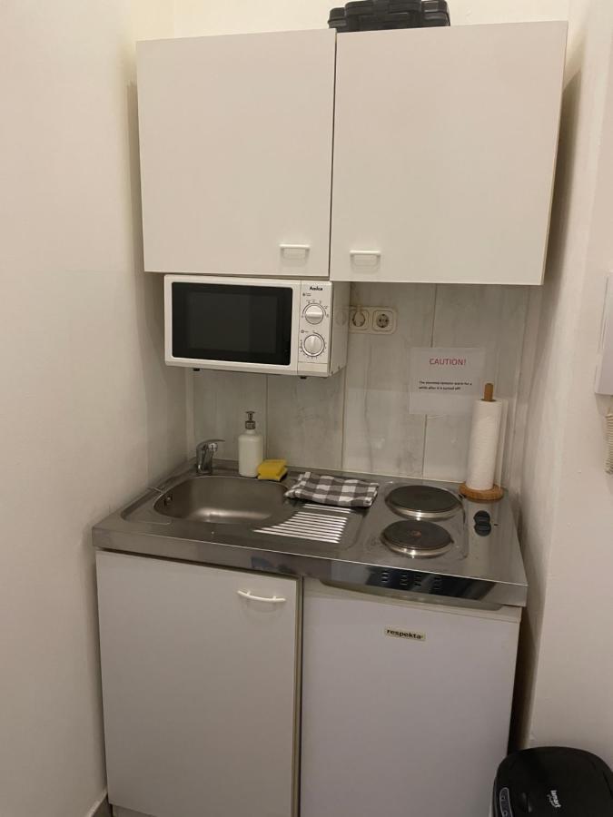 Hutteldorf Apartment Виена Екстериор снимка